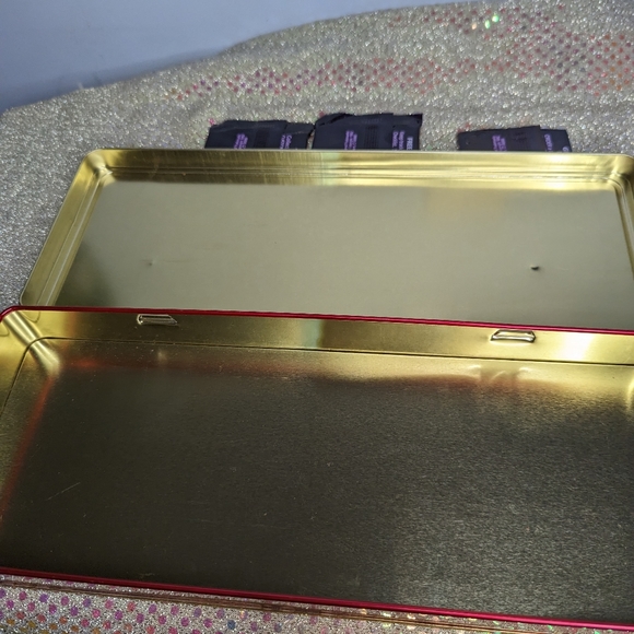 Elvis trading cards and tin - Picture 2 of 12